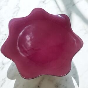 Annieglass Scalloped Handcrafted 11.5 Plate - 1993 1996 Signed Raspberry Color